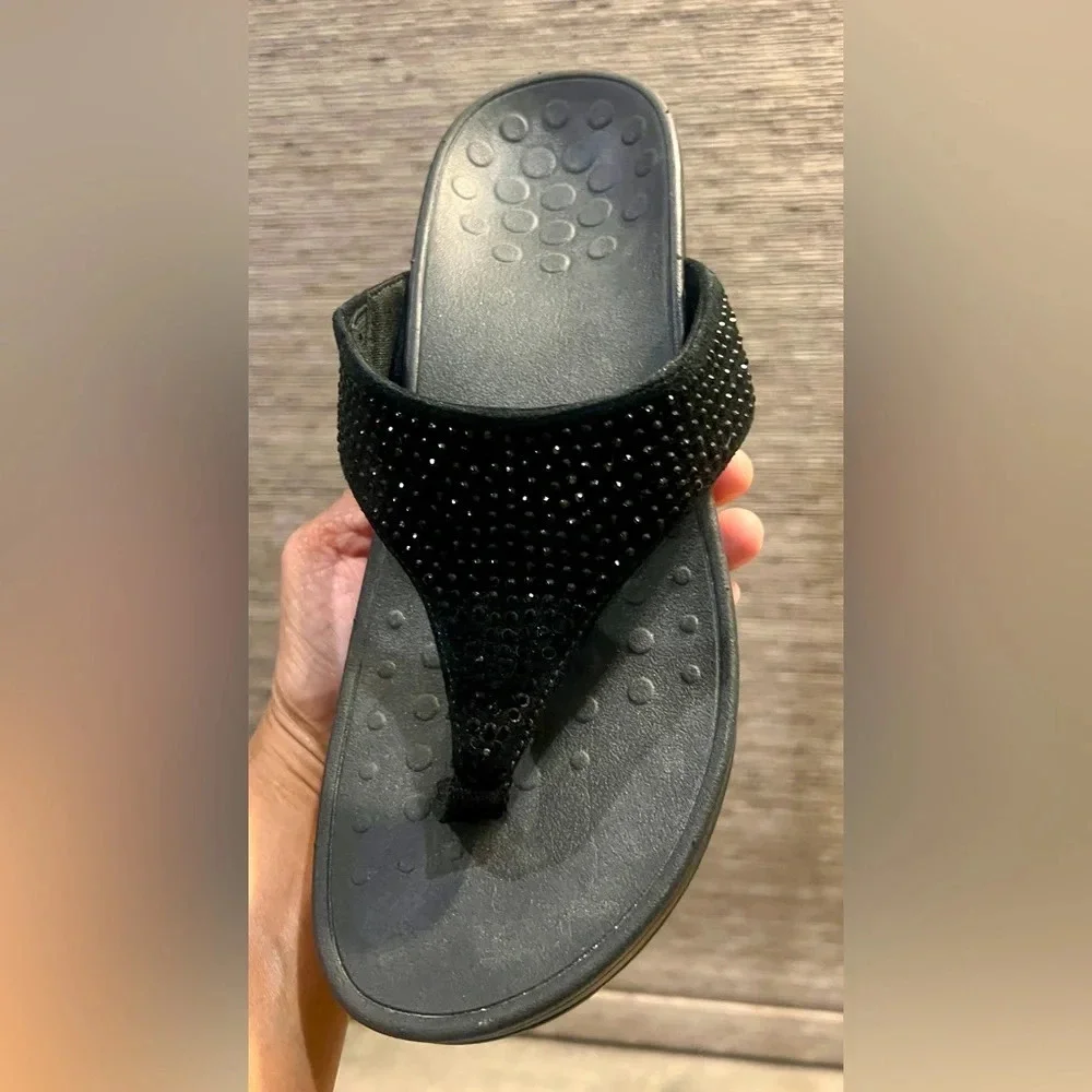 Vionic black glittered sandals size 8 - Picture 1 of 12
